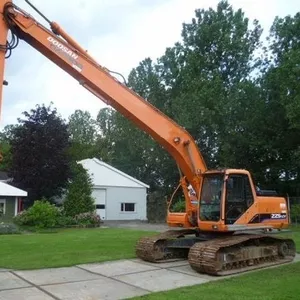 Doosan S225LC-V -гусеничный экскаватор