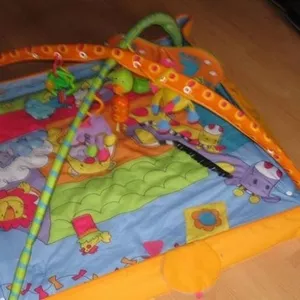 Продаю детский игровой коврик б/у недорого 