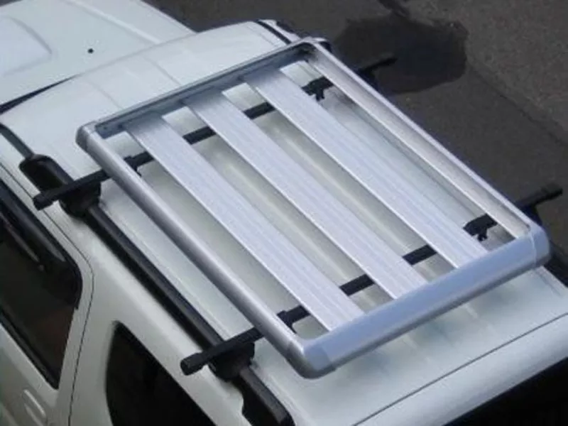 Алюминиевую корзину-багажник INNO (ИННО,  Япония) на крышу автомобиля 2