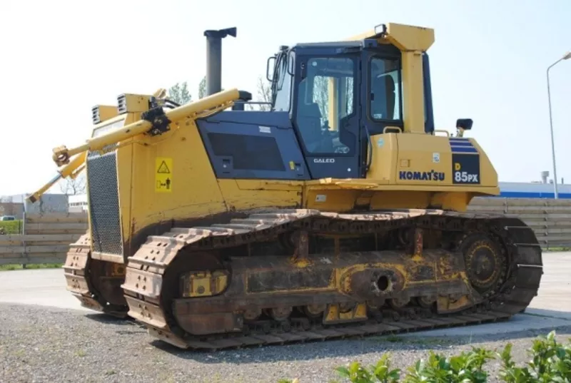 Бульдозер KOMATSU D85PX-15 Год выпуска:2004