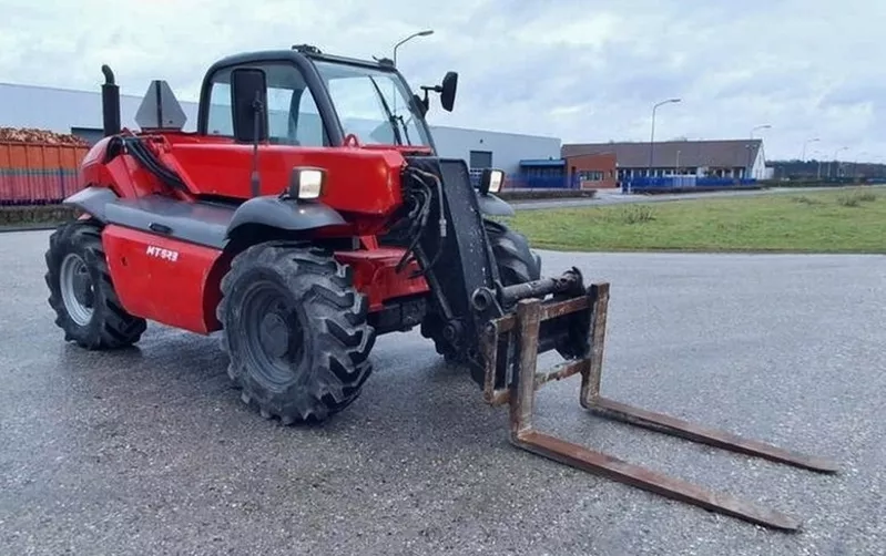 Manitou MT523- телескопический погрузчик