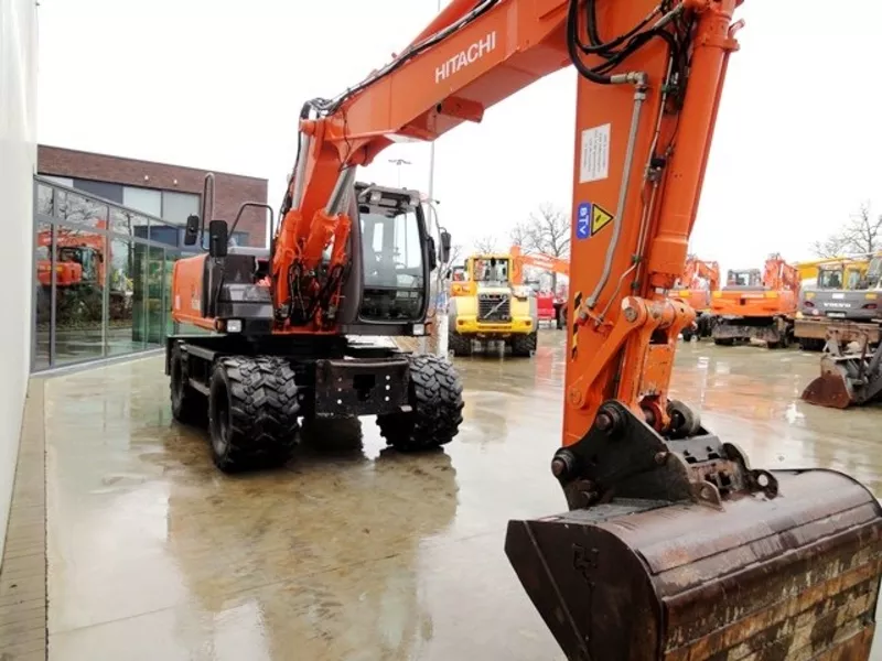 Hitachi Zaxis 160 W-колесный экскаватор