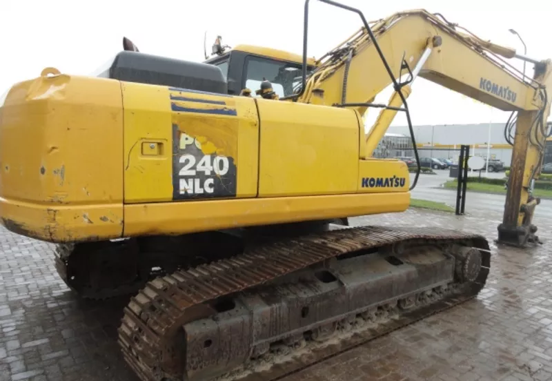 Komatsu PC240NLC-7K-гусеничный экскаватор 3