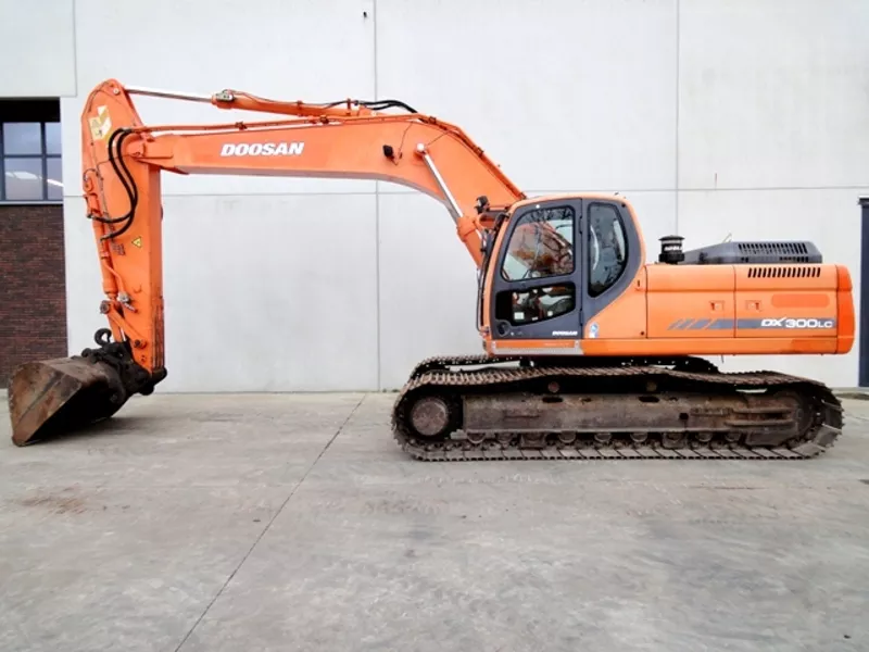 Doosan DX 300 LC-гусеничный экскаватор